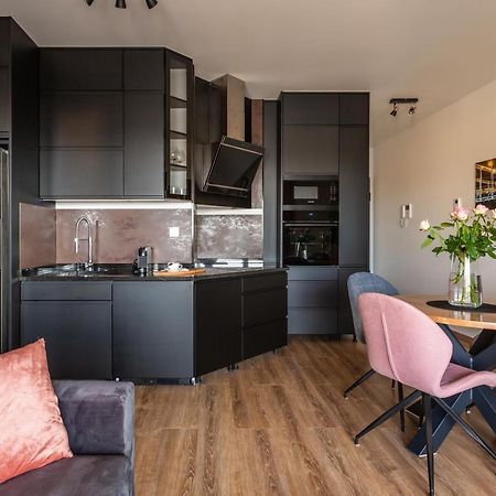 Glamour Apartment City View วรอตซวาฟ ภายนอก รูปภาพ
