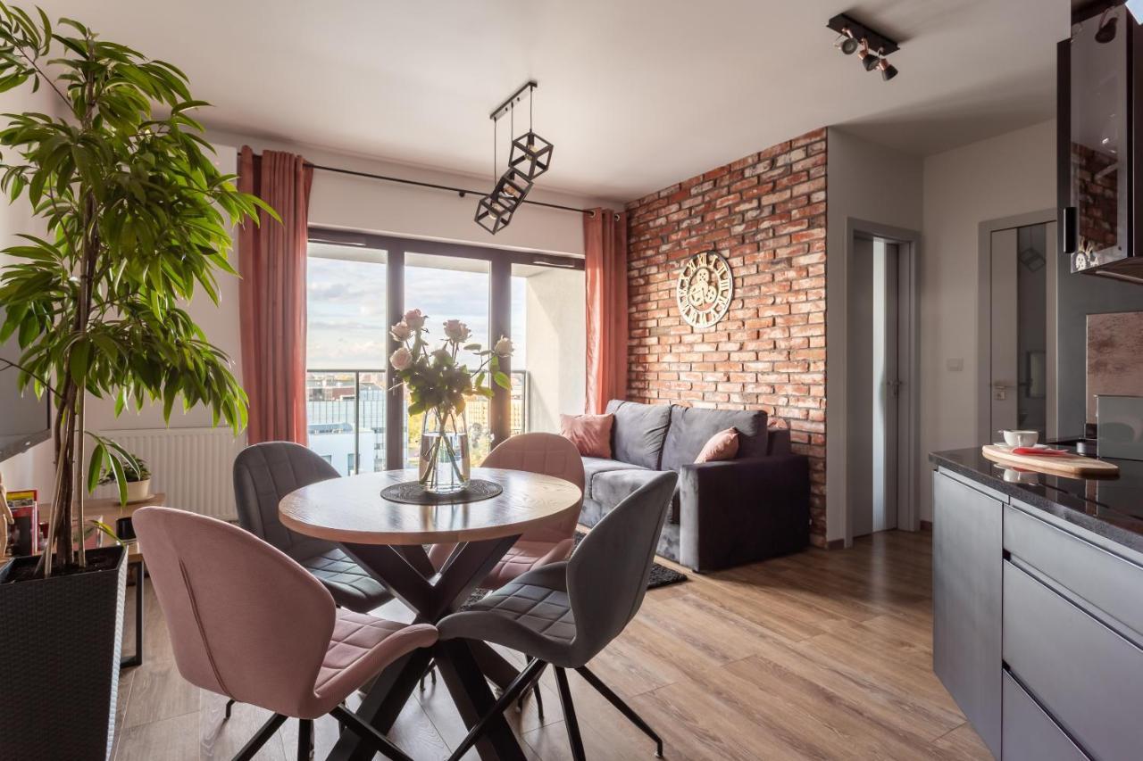 Glamour Apartment City View วรอตซวาฟ ภายนอก รูปภาพ