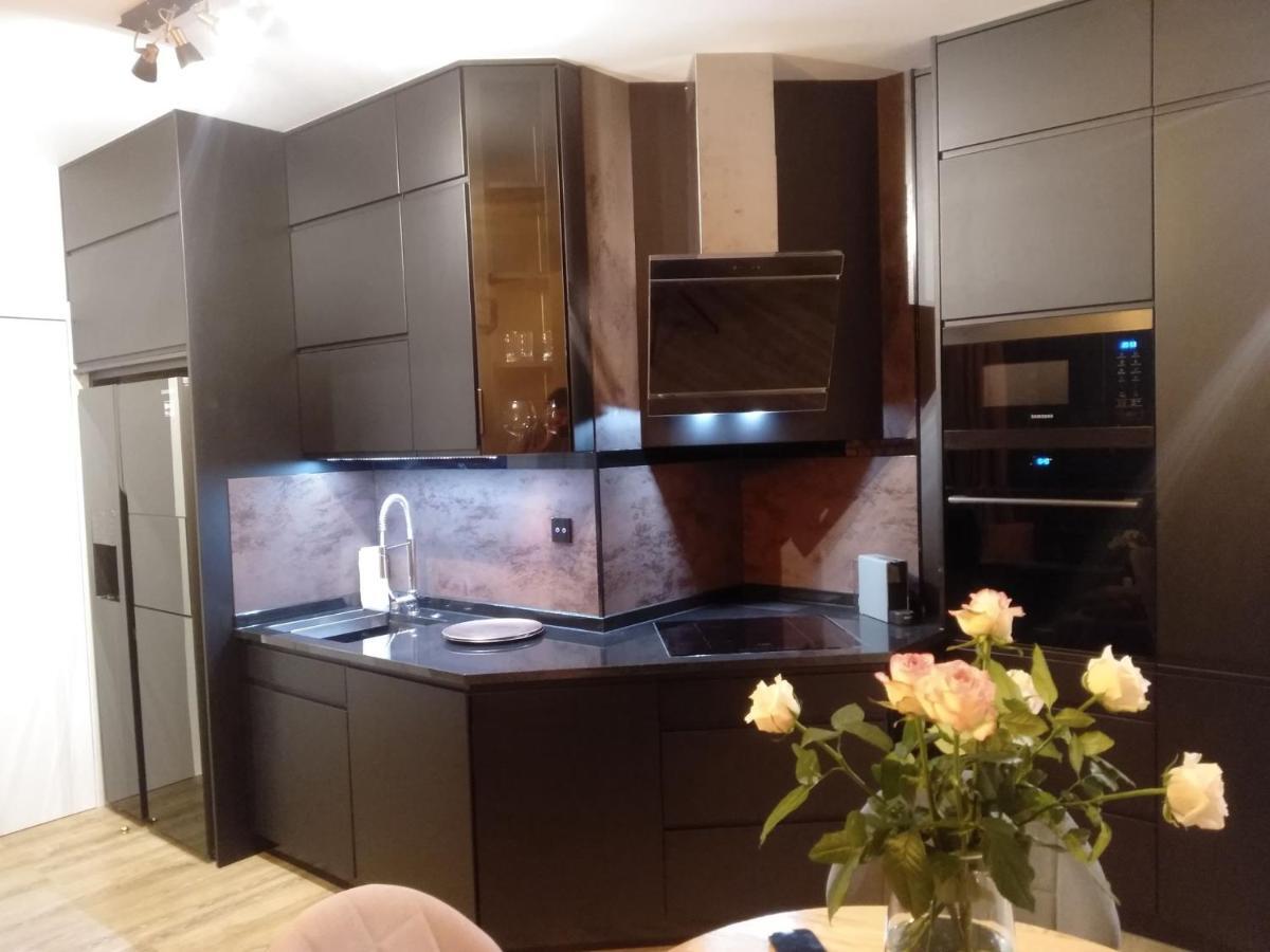 Glamour Apartment City View วรอตซวาฟ ภายนอก รูปภาพ